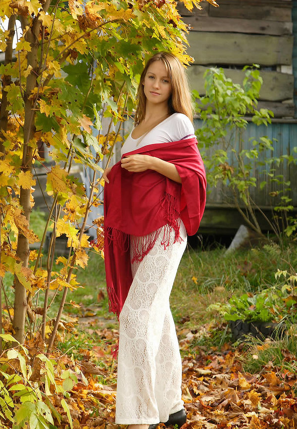 Александра, 24